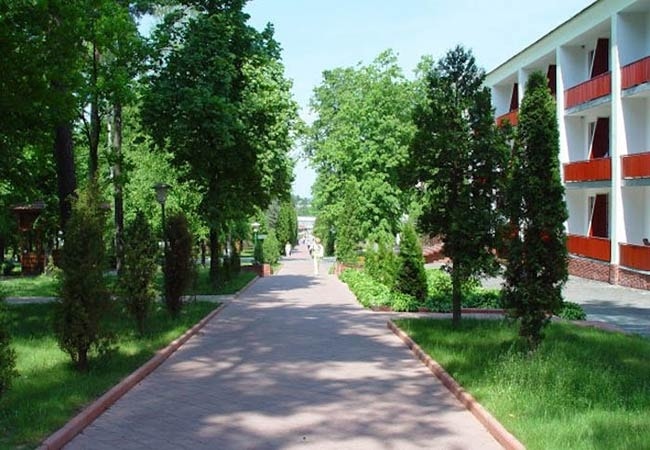 Санаторий Хмельник Профсоюзный Фото - Парковая Зона.