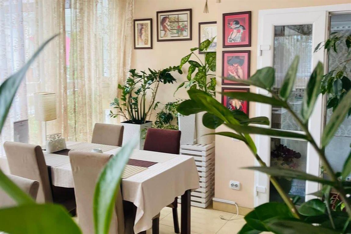 Готель Віват Моршин - Столики в кафе