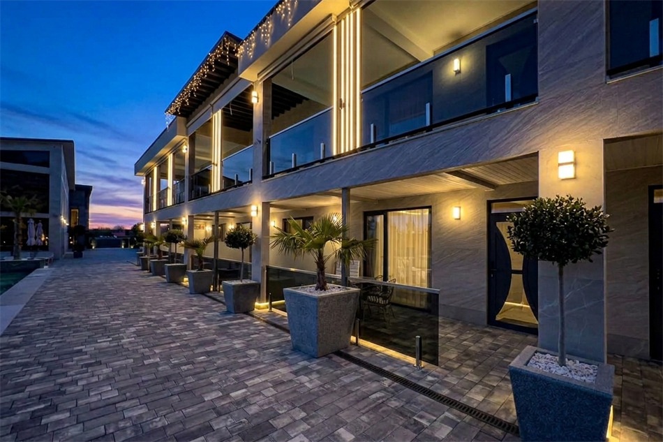 Готель IVORY Resort Виноградів - Вечірній готель