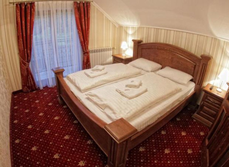 База відпочинку Ельдорадо Солочин Напівлюкс - Фотографія 1